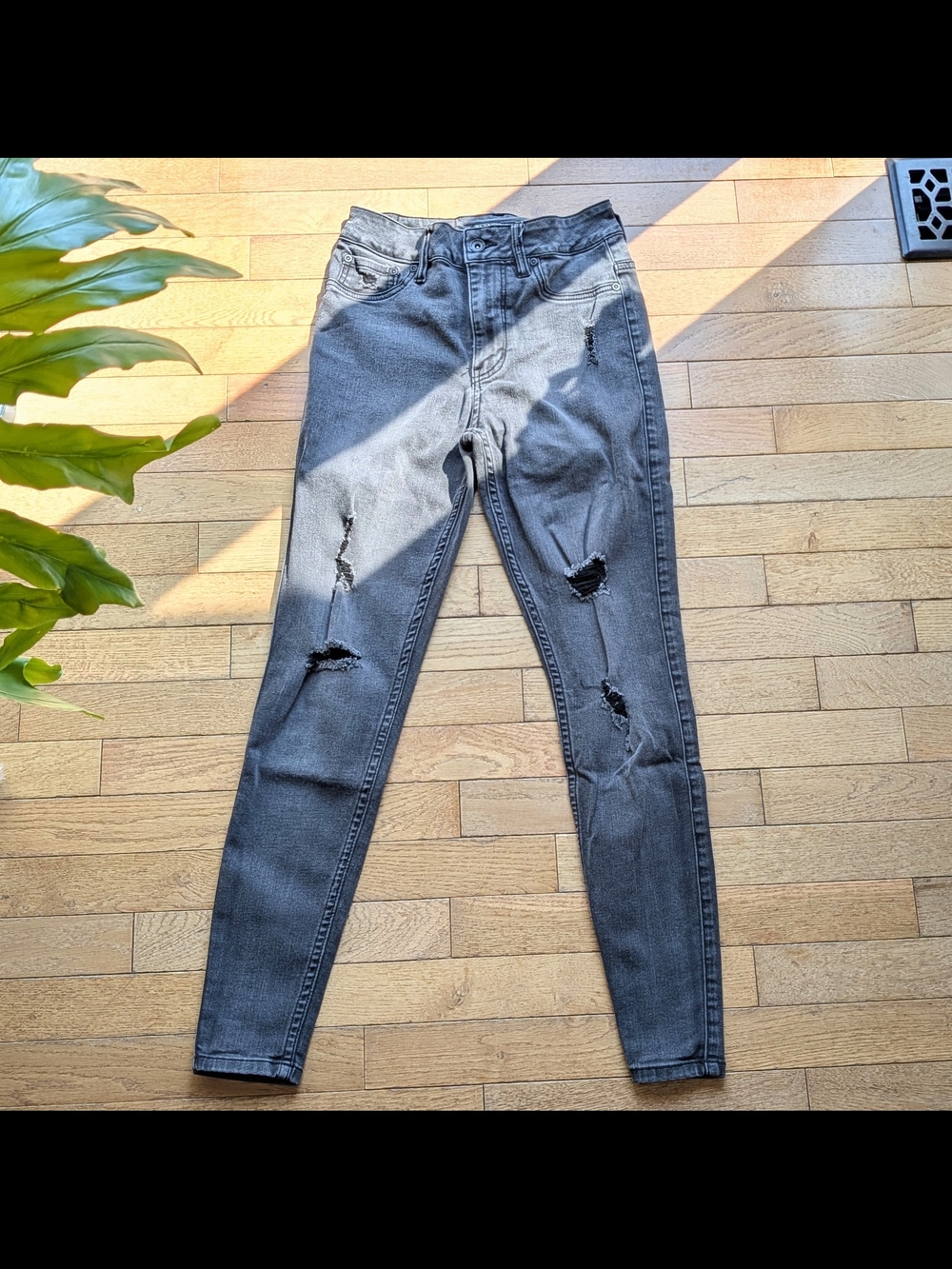 Blackheart Charcoal Distressed Women's Jeggings